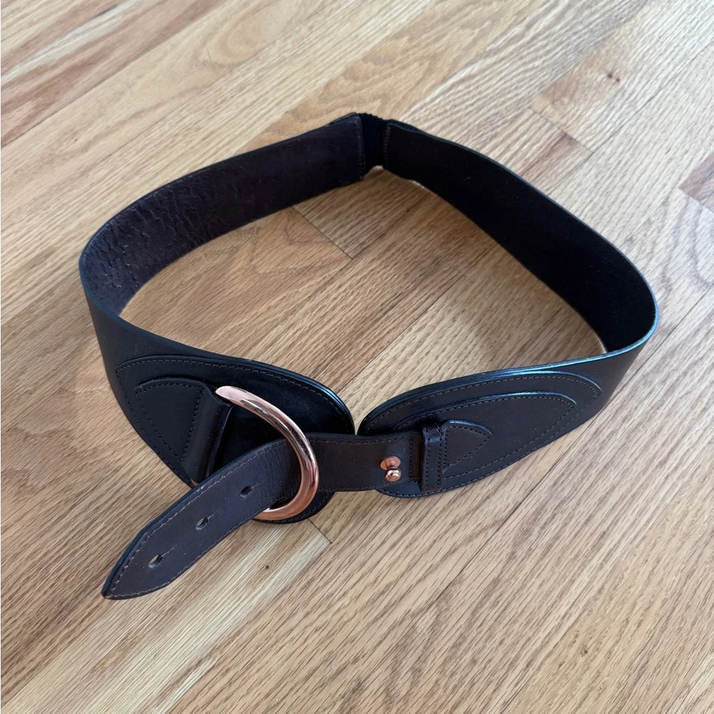 Brown Linea Pelle belt with rose gold detailing